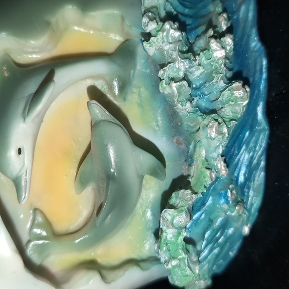AVAILABLE -Large dolphin head figurine w/2 small dolphins within& Waves crashing - Picture 3 of 6